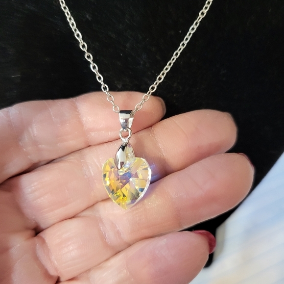 Women's white yellow Zircon Heart Pendant Necklace - Picture 7 of 8